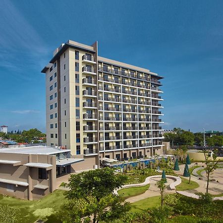 Quest Hotel Tagaytay Tagaytay City Exterior photo