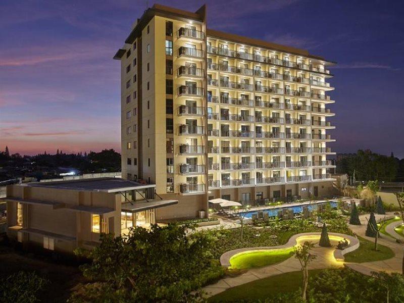 Quest Hotel Tagaytay Tagaytay City Exterior photo